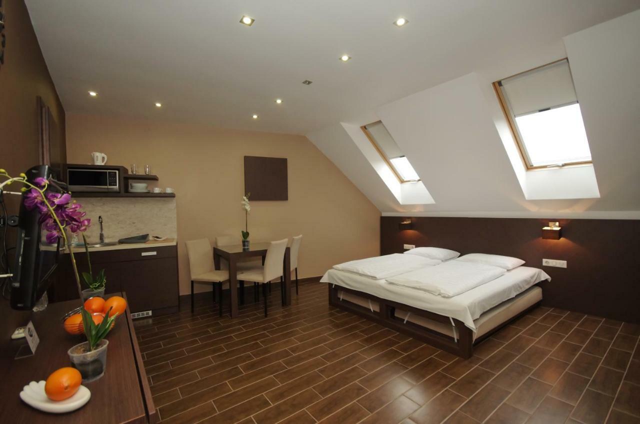 Royal Residence Apartments Gyula Esterno foto