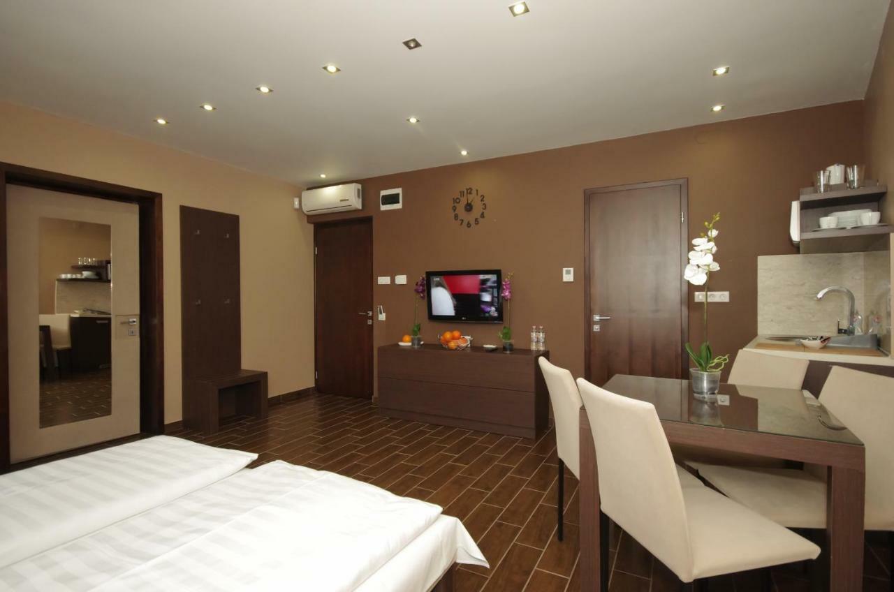 Royal Residence Apartments Gyula Esterno foto