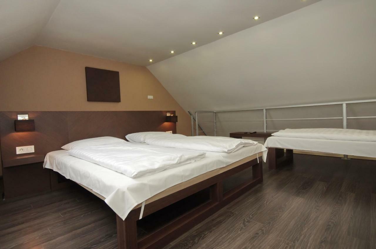 Royal Residence Apartments Gyula Esterno foto
